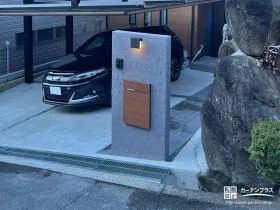 シックで高級感のある塗装門柱[施工後]