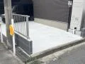 境界ラインを明確にする境界フェンス