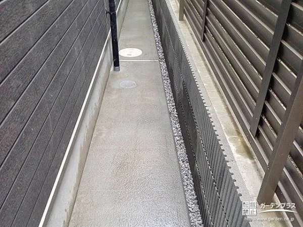 No.24616 砂利の犬走りにコンクリートを打設しローメンテナンス化した工事[施工後]
