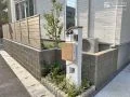 お住まいに調和する頑丈な土留めと目隠しフェンス