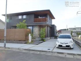 使い勝手抜群のL字型駐車スペース[施工後]
