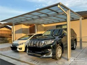 シンプルモダンな印象の駐車スペース[施工後]