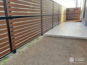 シンプルながらも高級感のある外観を演出する目隠しフェンス[施工後]