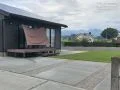 四季折々の自然を感じられる心地よい天然芝のお庭