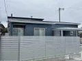道路からの視線を圧迫感を与えずにカットする目隠しフェンス