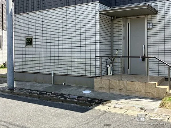 前庭に自転車を置けるようコンクリートを打設したリフォーム工事