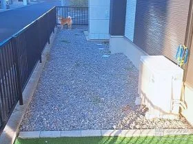 砂利の飛び出しを防止する地先ブロック[施工後]