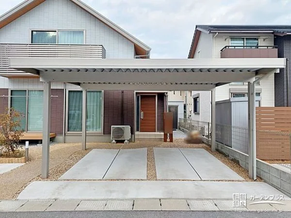 積雪に強い頑丈なスチール折板屋根を用いたカーポートの設置工事