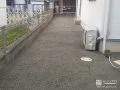 透水性コンクリートを打設し雑草やぬかるみを防いだお庭周り工事