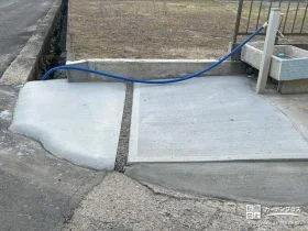 道路から敷地にスムーズに入れる進入路橋[施工後]
