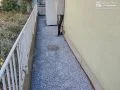 防草シートと砂利で雑草対策して景観も整った犬走り