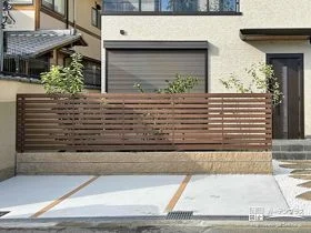 庭の景観を美しく引き立てる目隠しフェンス[施工後]