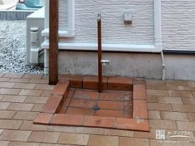 補助蛇口付きで便利にお使いいただける立水栓[施工後]