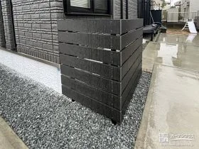 室外機等をさりげなくカバーする目隠しフェンス[施工後]