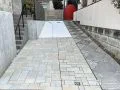 未舗装だった私道に石貼りを施し綺麗に仕上げたリフォーム工事