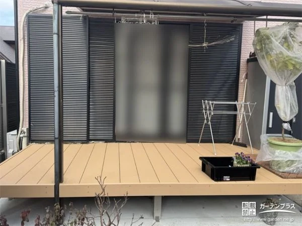 腐食や虫害の心配がなく永く綺麗にお使いいただけるデッキ工事