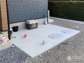 浄化槽周りに土間コンクリート打設しメンテナンスを安全に[施工後]
