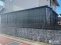 テラス屋根の設置で雨風を避けられる屋外空間に