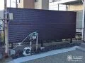 隣地境界に目隠しフェンスを設置しプライベート性を向上
