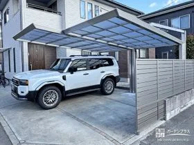 前方に柱がなくお車の出し入れがスムーズなカーポートの設置工事
