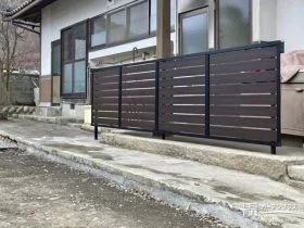 勝手口周りのプライベート性を高める目隠しフェンス[施工後]