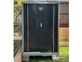 お子様のおもちゃ等をすっきり収納する物置[施工後]