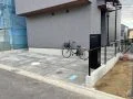 ブラックのエクステリアが住まいを引き締めるシンプルモダンな新築外構