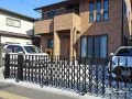カーゲートの設置で道路境界を明確化し防犯性を高めた工事