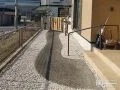 防草シートと化粧砂利で雑草の発生を抑制