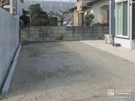 平らでお車を出し入れしやすい駐車スペース[施工後]
