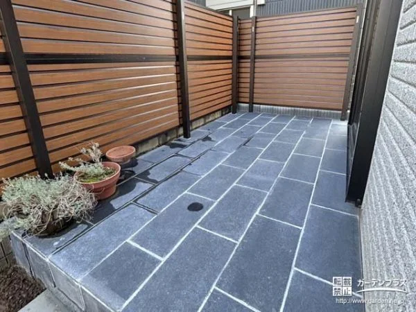 上質な憩いの場に、天然石を使用したテラスデッキ工事
