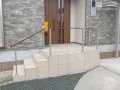 サイズや形状の変更で生まれ変わった玄関ポーチ