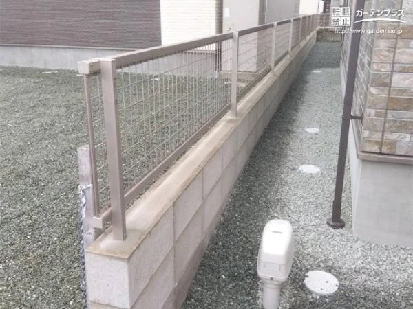 風通しの良い境界フェンスで安心＆快適な住まいに