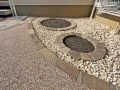美しく整えられた円形デザインの植栽スペース