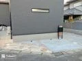 落ち着いた雰囲気に仕上げたファサード