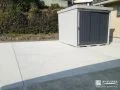 屋外作業用品や季節物の保管にも便利な物置