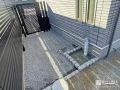 雑草の防止と清掃のしやすさを両立する水受け