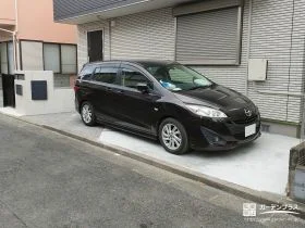 スムーズな出入りが可能でおしゃれな駐車スペース[施工後]
