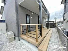 憩いのデッキスペースへ[施工後]