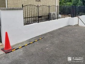アーチ状の鋳物フェンスが上品な境界に[施工後]