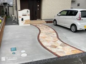 日常の動線とデザインを両立させたナチュラルな新築外構