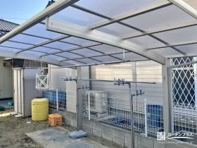 ゆとりあるテラス屋根で家事がしやすいお庭へ[施工後]