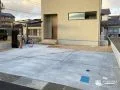 日常生活に必要な機能を集約したことで実用的ですっきりとした新築外構