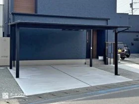 シャープでかっこいいオールブラックのカーポート[施工後]