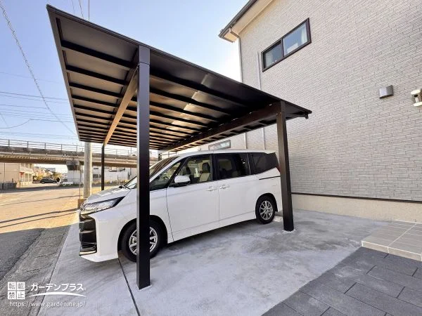 機能性とデザイン性のバランスが取れた暮らしに寄り添う新築外構