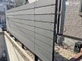 おしゃれな目隠しを叶える「土新建材 エコモックフェンス オリジナル シックグレー」