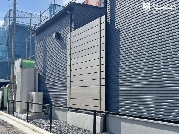 愛媛県の外構施工例一覧（植栽・目隠しフェンス・工事費用150万円 
