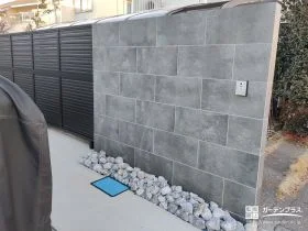 空間全体に統一感を持たせた門周り[施工後]