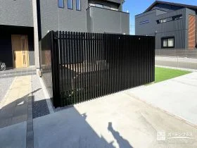 プライバシーの確保とデザイン性を両立できるスクリーンフェンス[施工後]
