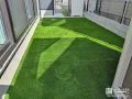 いつでも青々とした景観を楽しめる人工芝のお庭